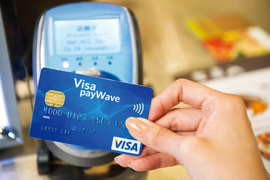 Обзор карточки с функциями PayWave от VISA